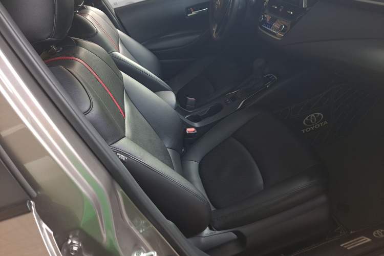 Used Toyota Corolla 2021 1.2T S-CVT Elite PLUS Edition Right Front Seat