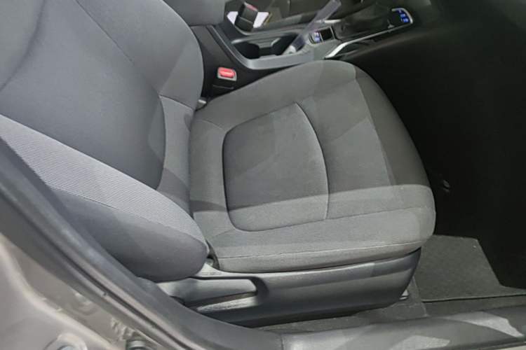 Used Toyota Corolla 2021 1.2T S-CVT Pioneer Edition Right Front Seat