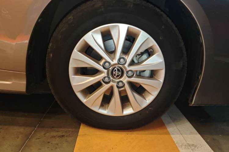 Used Toyota Corolla 2021 TNGA 1.5L CVT Elite Edition Right Front Wheel Hub