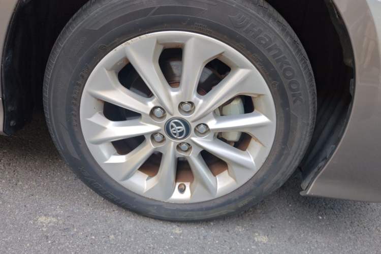 Used Toyota Corolla 2021 1.2T S-CVT Luxury Edition Right Front Wheel Hub