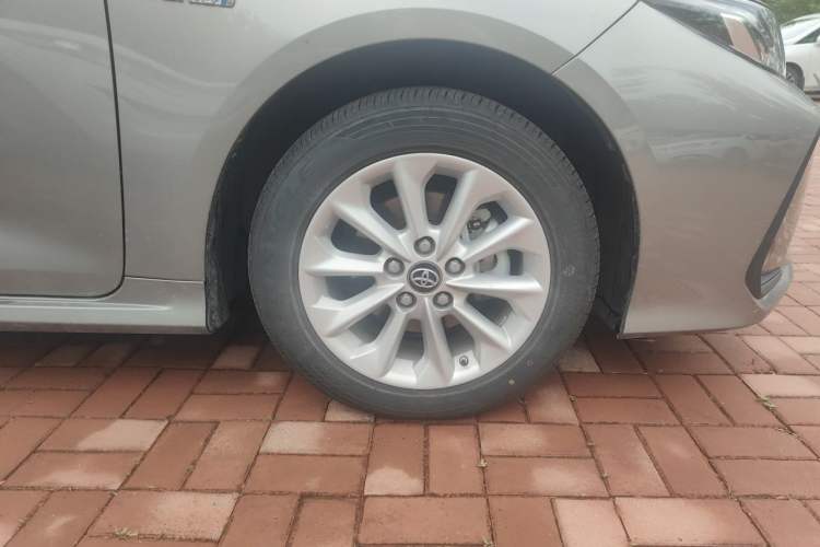 Used Toyota Corolla 2021 Dual-Motor 1.8L E-CVT Elite Edition Right Front Wheel Hub