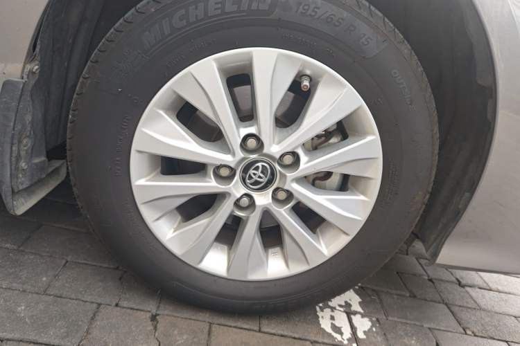 Used Toyota Corolla 2021 1.2T S-CVT Pioneer Edition Right Front Wheel Hub