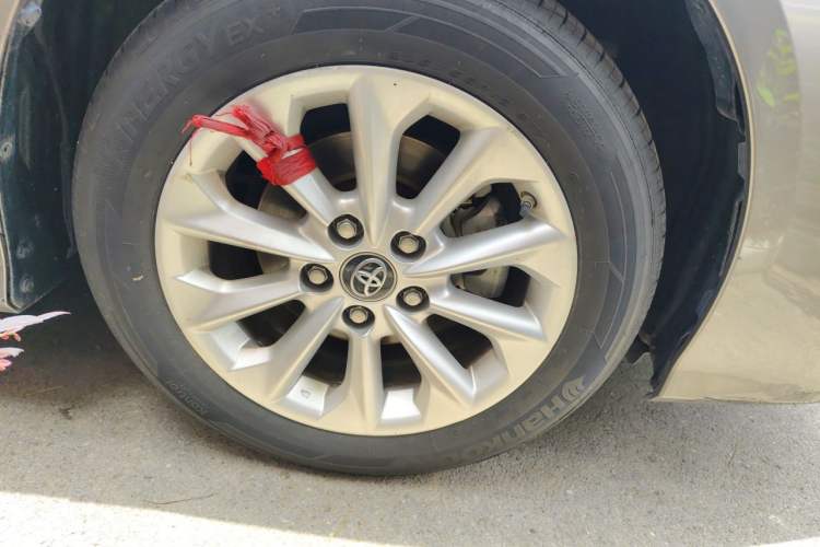 Used Toyota Corolla 2021 Dual-Motor 1.8L E-CVT Elite Edition Right Front Wheel Hub