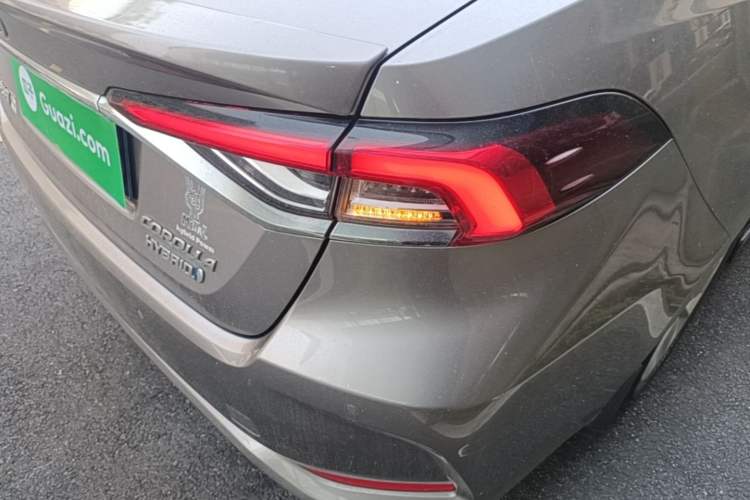 Used Toyota Corolla 2021 Dual-Motor 1.8L E-CVT Elite Edition Right Rear Taillight