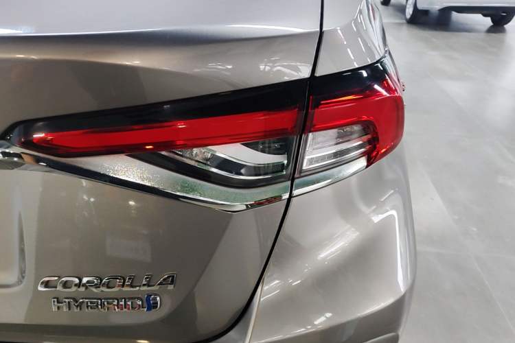 Used Toyota Corolla 2021 Dual-Motor 1.8L E-CVT Elite Edition Right Rear Taillight