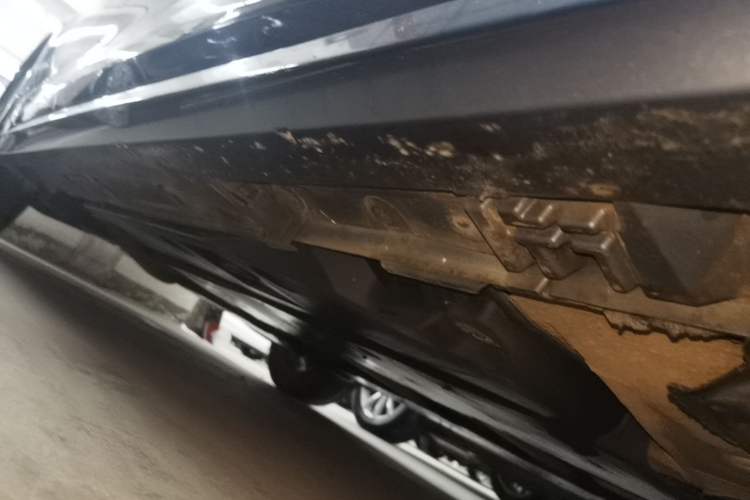 Used Toyota Corolla 2021 Dual-Motor 1.8L E-CVT Elite Edition Right Side Sill
