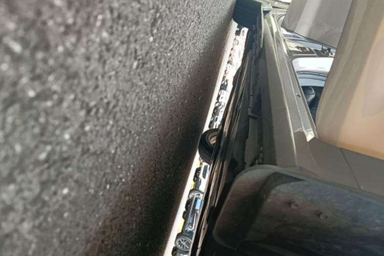 Used Toyota Corolla 2021 Dual-Motor 1.8L E-CVT Elite Edition Right Side Sill