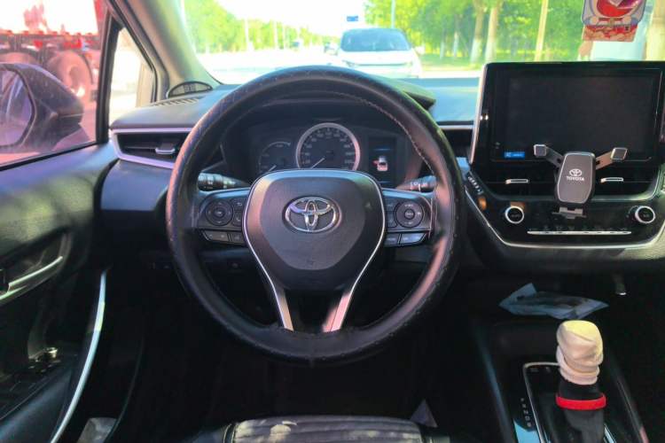 Used Toyota Corolla 2021 Dual-Motor 1.8L E-CVT Elite Edition Steering Wheel