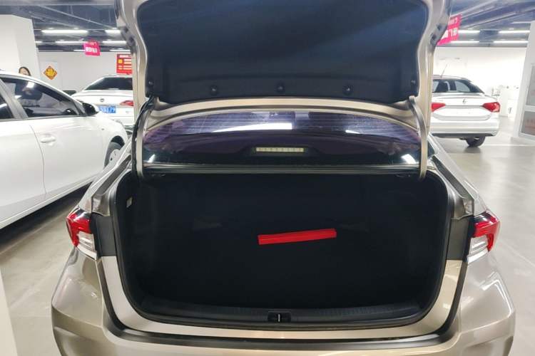 Used Toyota Corolla 2021 Dual-Motor 1.8L E-CVT Elite Edition Trunk