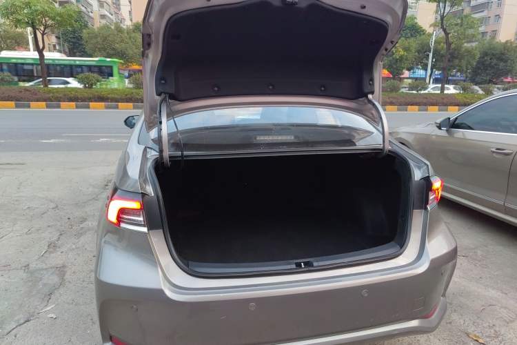 Used Toyota Corolla 2021 Dual-Engine 1.8L E-CVT Pioneer Edition Trunk