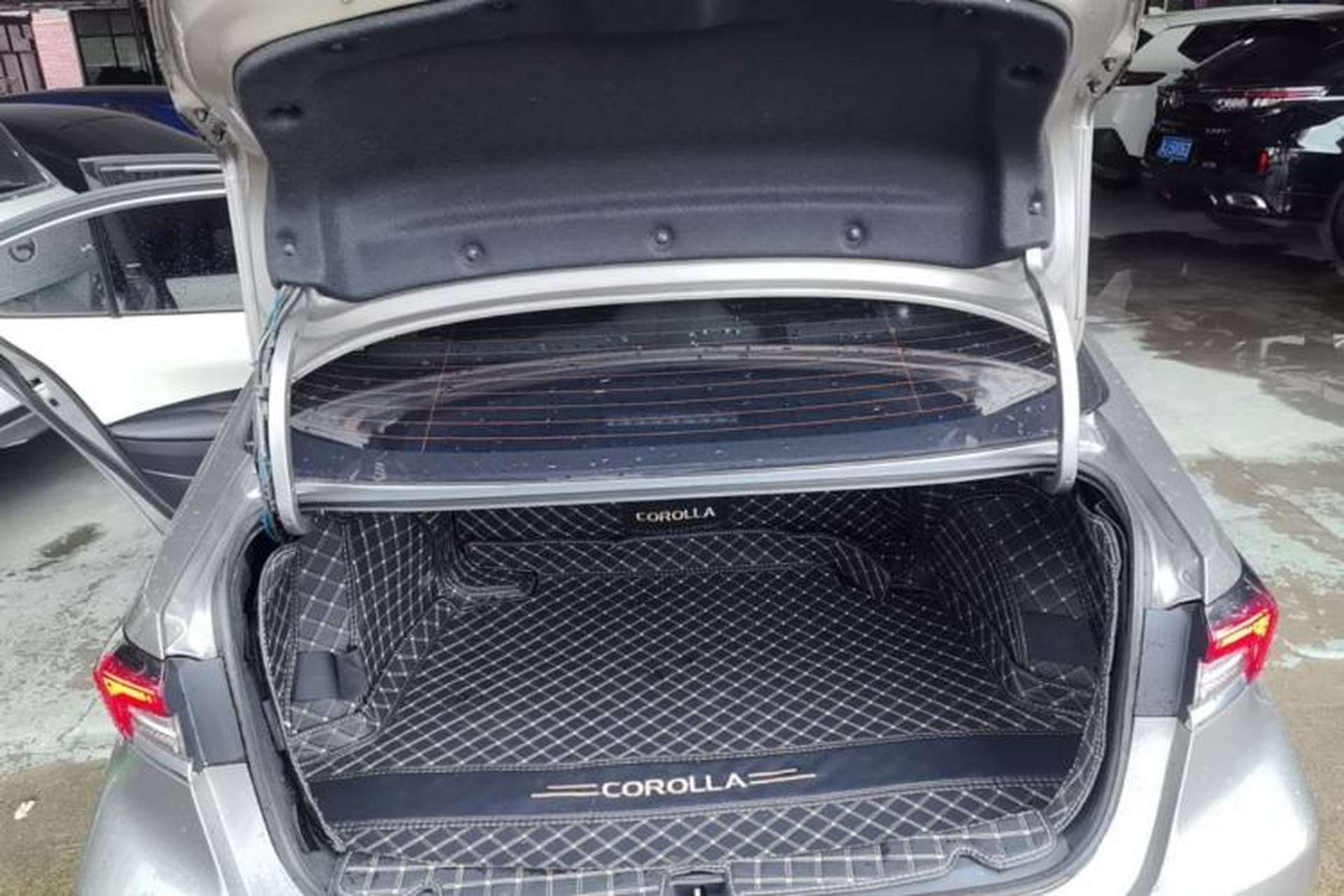 Used Toyota Corolla 2021 Dual-Engine 1.8L E-CVT Pioneer Edition Trunk