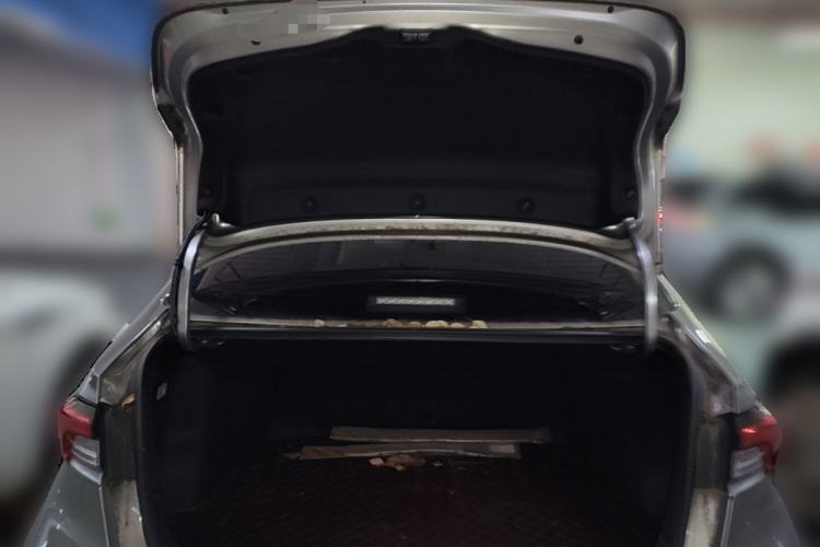 Used Toyota Corolla 2021 Dual-Motor 1.8L E-CVT Elite Edition Trunk