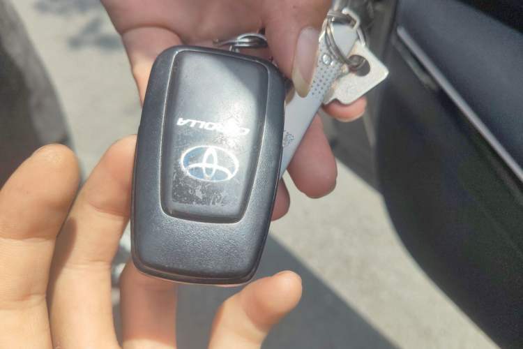 Used Toyota Corolla 2021 Dual-Motor 1.8L E-CVT Elite Edition Vehicle Key