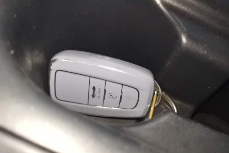 Used Toyota Corolla 2021 Dual-Motor 1.8L E-CVT Elite Edition Vehicle Key