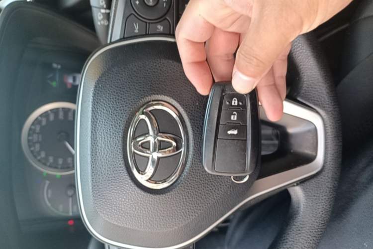 Used Toyota Corolla 2021 Dual-Motor 1.8L E-CVT Elite Edition Vehicle Key