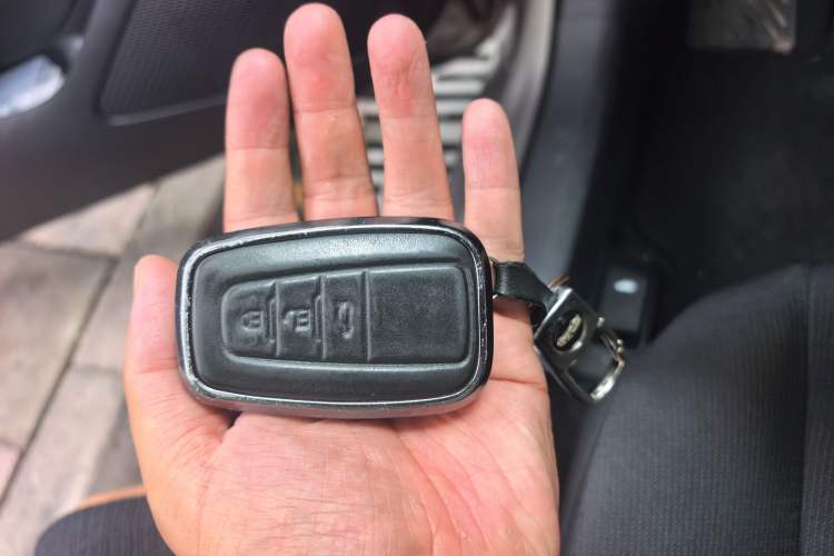Used Toyota Corolla 2021 Dual-Motor 1.8L E-CVT Elite Edition Vehicle Key