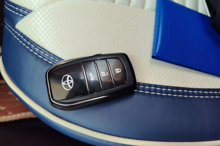 Used Toyota Corolla 2021 1.2T S-CVT Pioneer Edition Vehicle Key