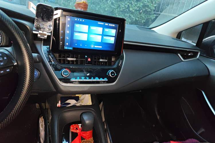 Used Toyota Corolla 2021 Dual-Motor 1.8L E-CVT Elite Edition Audio And AC Panel