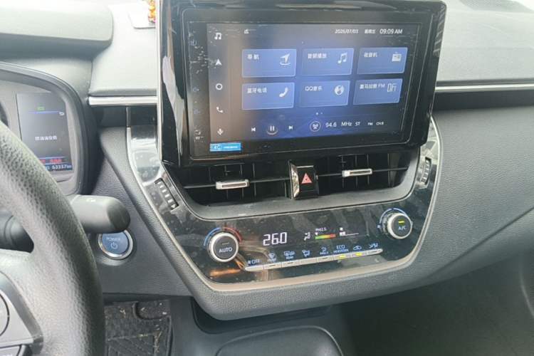 Used Toyota Corolla 2021 Dual-Motor 1.8L E-CVT Elite Edition Audio And AC Panel