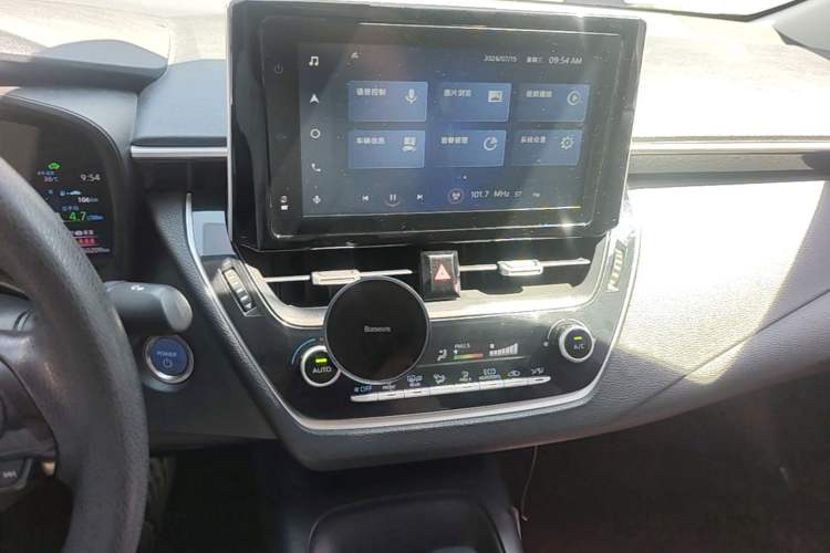 Used Toyota Corolla 2021 Dual-Motor 1.8L E-CVT Elite Edition Audio And AC Panel