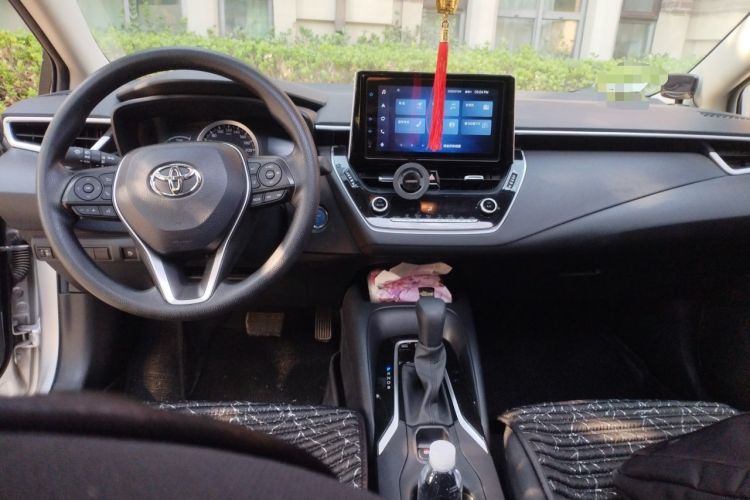 Used Toyota Corolla 2021 Dual-Motor 1.8L E-CVT Elite Edition Center Console