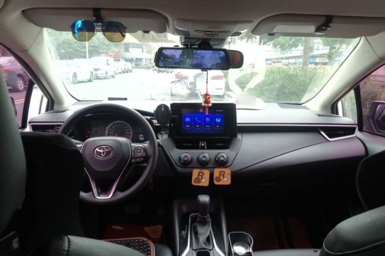 Used Toyota Corolla 2021 1.2T S-CVT Pioneer Edition Center Console