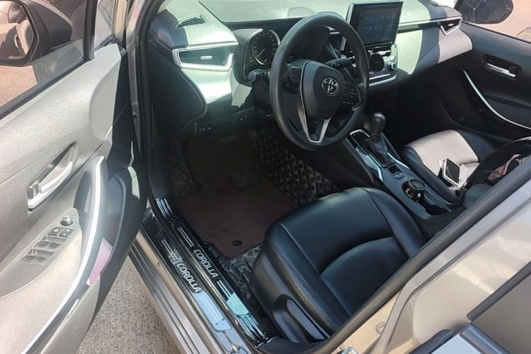Used Toyota Corolla 2021 Dual-Motor 1.8L E-CVT Elite Edition Driver Seat