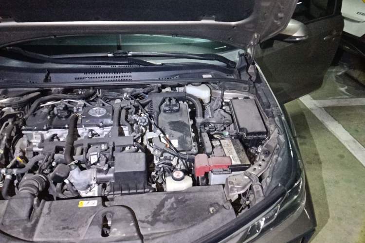 Used Toyota Corolla 2021 Dual-Motor 1.8L E-CVT Elite Edition Engine Bay Left