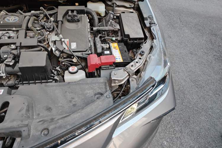 Used Toyota Corolla 2021 Dual-Motor 1.8L E-CVT Elite Edition Engine Bay Left