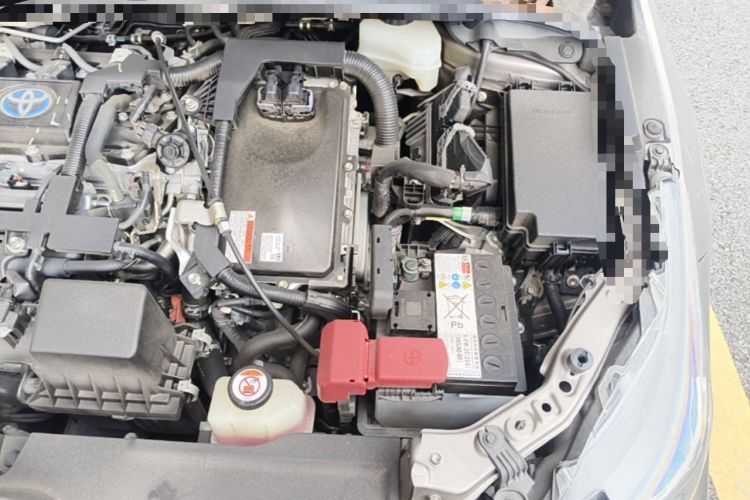 Used Toyota Corolla 2021 Dual-Motor 1.8L E-CVT Elite Edition Engine Bay Left