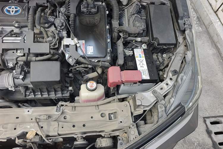 Used Toyota Corolla 2021 Dual-Motor 1.8L E-CVT Elite Edition Engine Bay Left