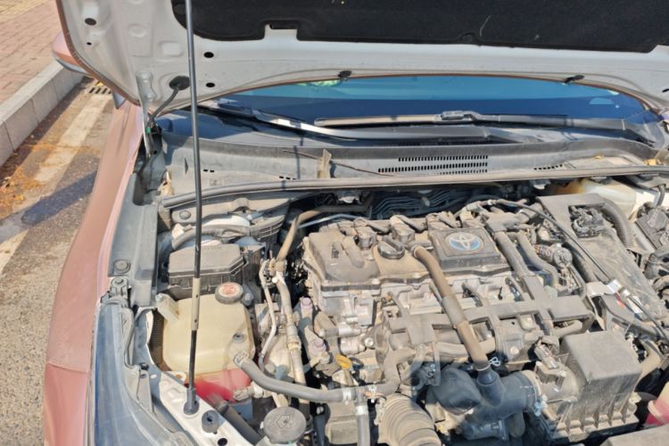 Used Toyota Corolla 2021 Dual-Motor 1.8L E-CVT Elite Edition Engine Bay Right