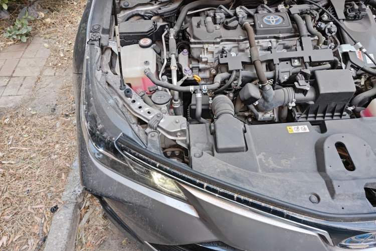 Used Toyota Corolla 2021 Dual-Motor 1.8L E-CVT Elite Edition Engine Bay Right