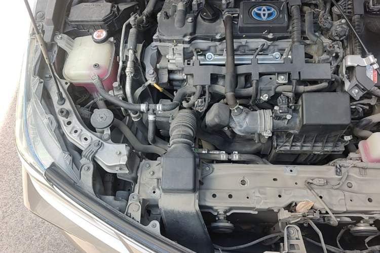 Used Toyota Corolla 2021 Dual-Motor 1.8L E-CVT Elite Edition Engine Bay Right