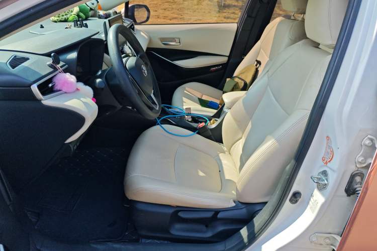 Used Toyota Corolla 2021 Dual-Motor 1.8L E-CVT Elite Edition Left Front Seat