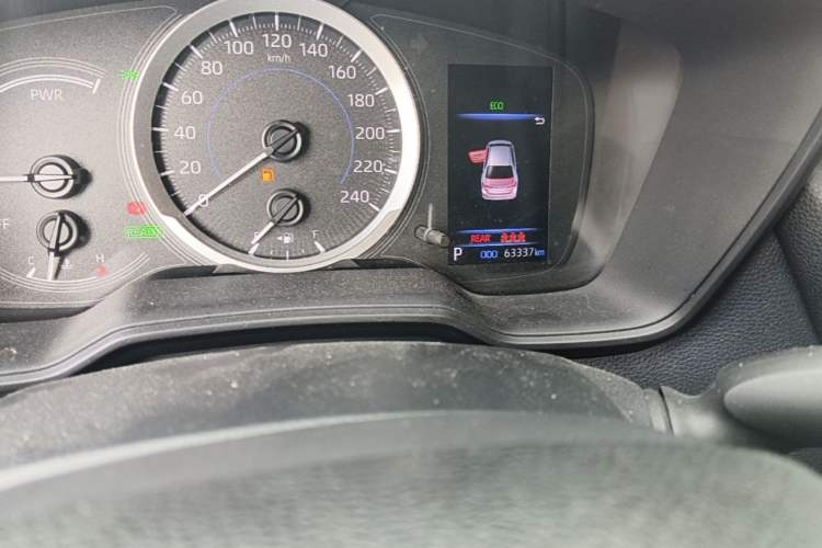 Used Toyota Corolla 2021 Dual-Motor 1.8L E-CVT Elite Edition Odometer Close Up