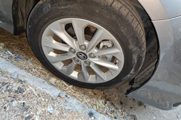 Used Toyota Corolla 2021 Dual-Motor 1.8L E-CVT Elite Edition Right Front Wheel Hub