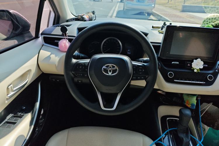 Used Toyota Corolla 2021 Dual-Motor 1.8L E-CVT Elite Edition Steering Wheel