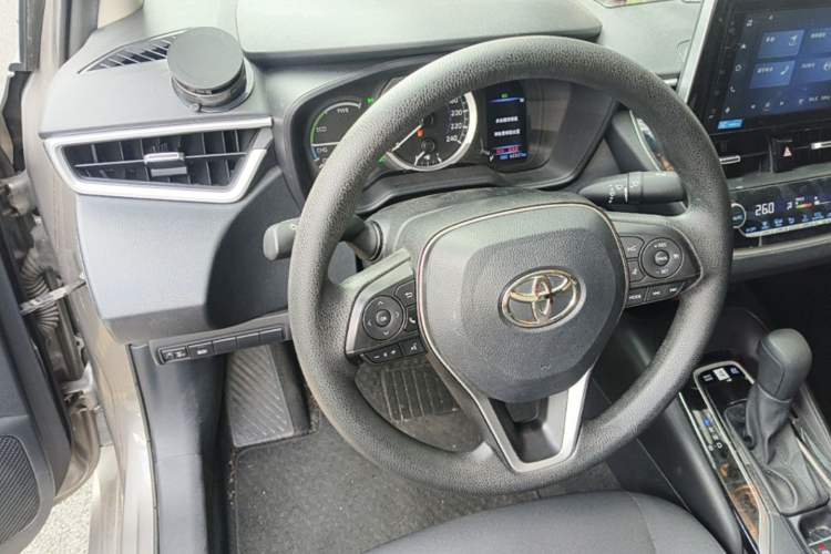 Used Toyota Corolla 2021 Dual-Motor 1.8L E-CVT Elite Edition Steering Wheel