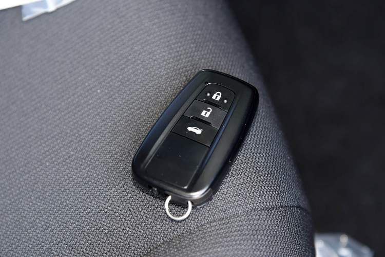 Used Toyota Corolla 2021 Dual-Motor 1.8L E-CVT Elite Edition Vehicle Key