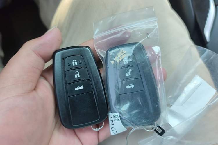 Used Toyota Corolla 2021 Dual-Motor 1.8L E-CVT Elite Edition Vehicle Key