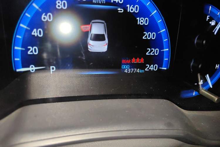 Used Toyota Corolla 2021 1.2T S-CVT Luxury Edition Odometer Close Up