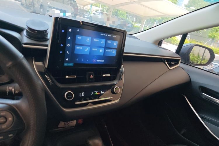Used Toyota Corolla 2021 Dual-Motor 1.8L E-CVT Elite Edition Audio And AC Panel