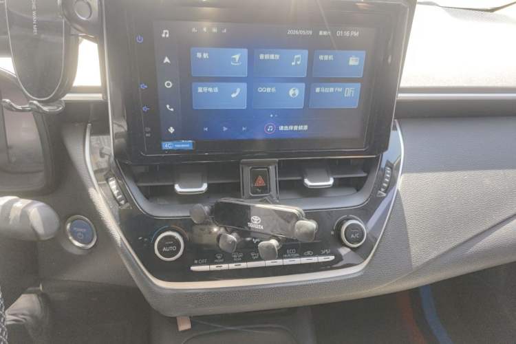 Used Toyota Corolla 2021 Dual-Motor 1.8L E-CVT Elite Edition Audio And AC Panel