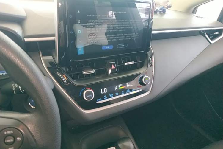 Used Toyota Corolla 2021 Dual-Motor 1.8L E-CVT Elite Edition Audio And AC Panel