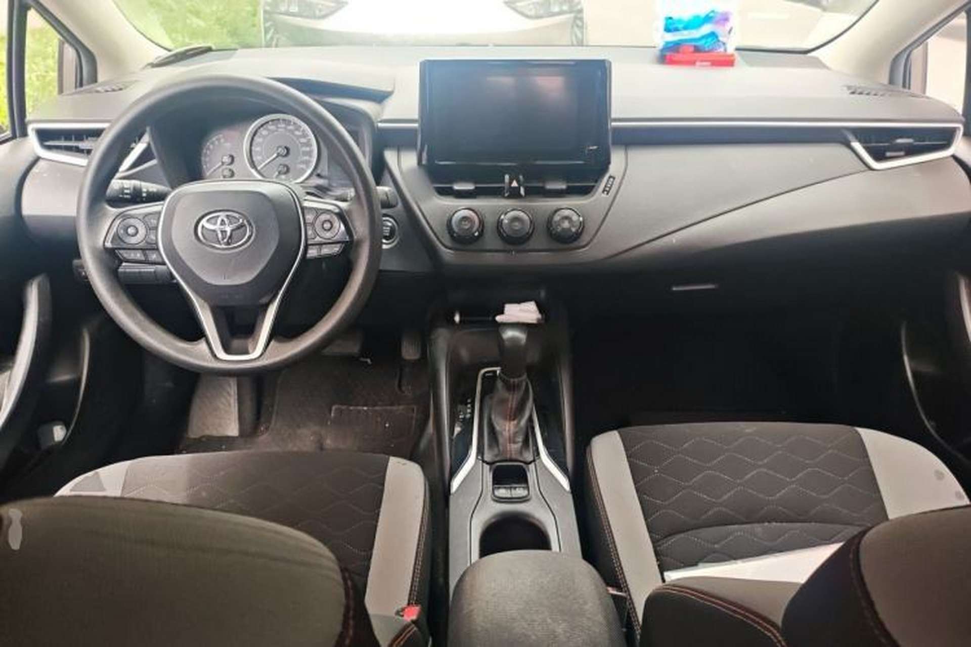 Used Toyota Corolla 2021 1.2T S-CVT Pioneer PLUS Edition Center Console
