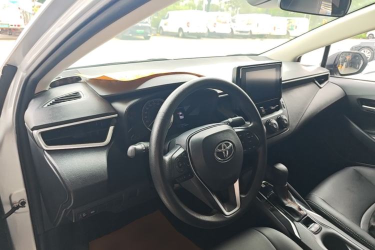 Used Toyota Corolla 2021 1.2T S-CVT Pioneer PLUS Edition Center Console
