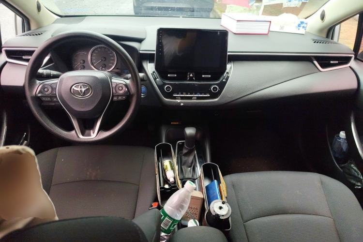 Used Toyota Corolla 2021 Dual-Motor 1.8L E-CVT Elite Edition Center Console