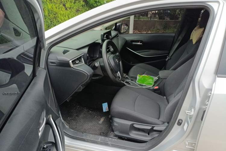 Used Toyota Corolla 2021 Dual-Motor 1.8L E-CVT Elite Edition Driver Seat
