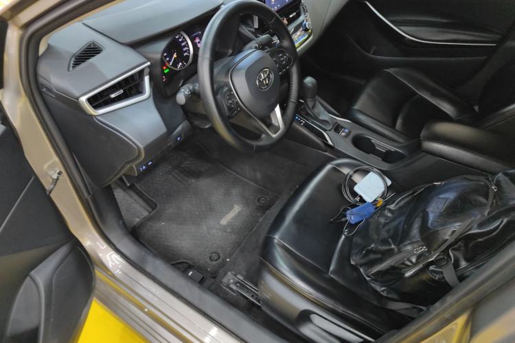 Used Toyota Corolla 2021 Dual-Motor 1.8L E-CVT Elite Edition Driver Seat